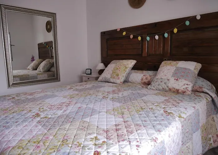 Holiday home Mary's
